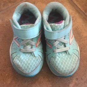 Kids new balance tennis shoes